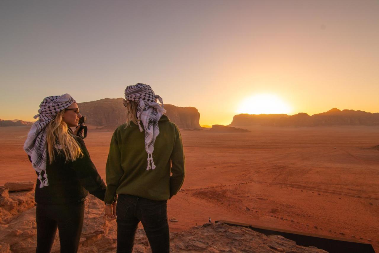 Orbit Camp 2 Hotel Wadi Rum Bagian luar foto